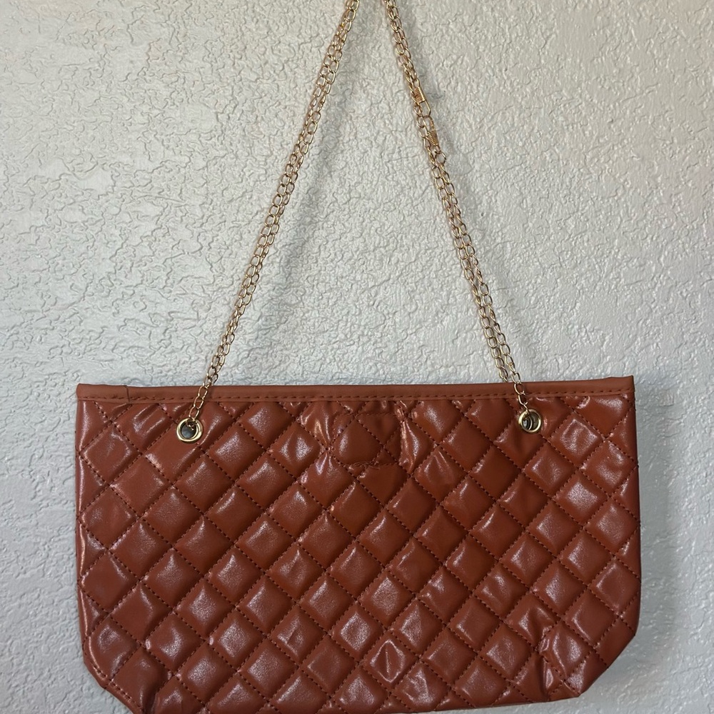 Elegant Quilted Shoulder Crossbody Bag NWT - Picture 7 of 11